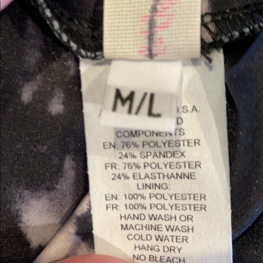 FP Movement Onzie cinch yoga shorts NWOT - Picture 5 of 5
